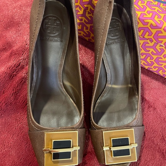 Tory Burch Shoes - Tory Burch Brown Leather Heels